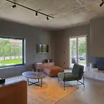 בית נופש Villa Sivati *